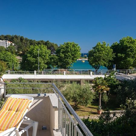 Apartment Portapisana Just 50M From The Beach Krk Town Exterior photo