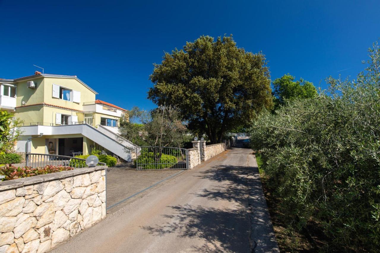 Apartment Portapisana Just 50M From The Beach Krk Town Exterior photo